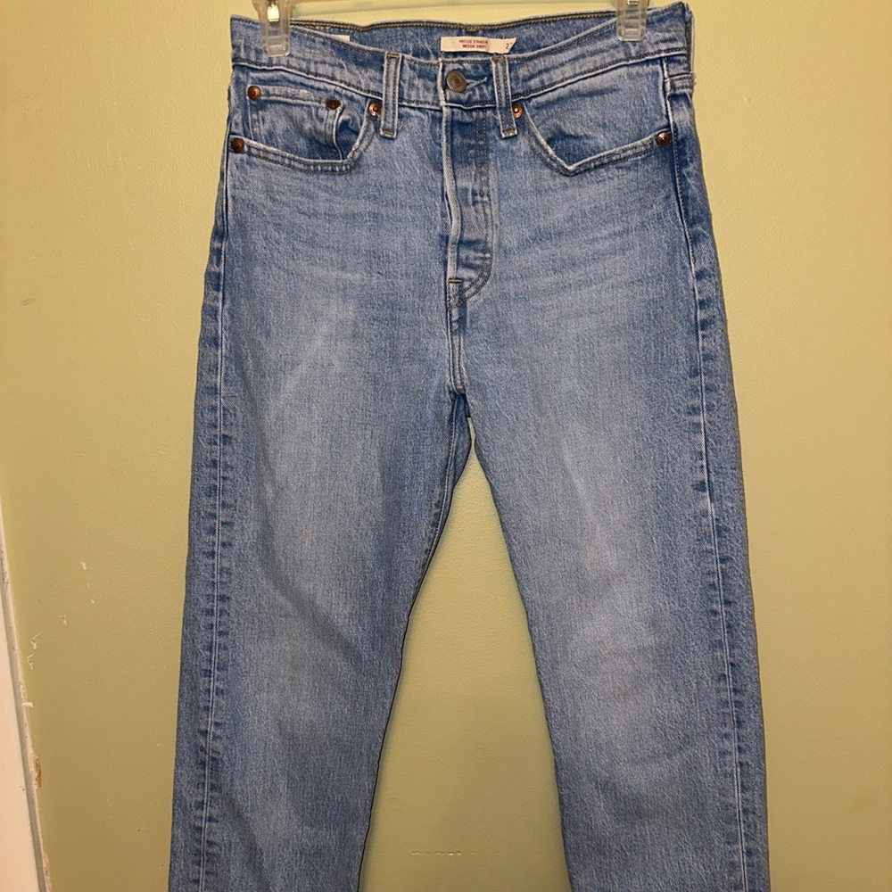 Levis Premium Wedgie Jeans Size 27 Medium Wash Straight Leg Button Fly Casual